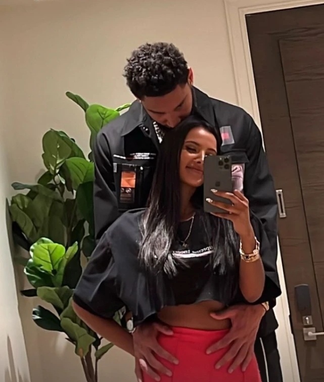 有丝毫出场, 西蒙斯想要