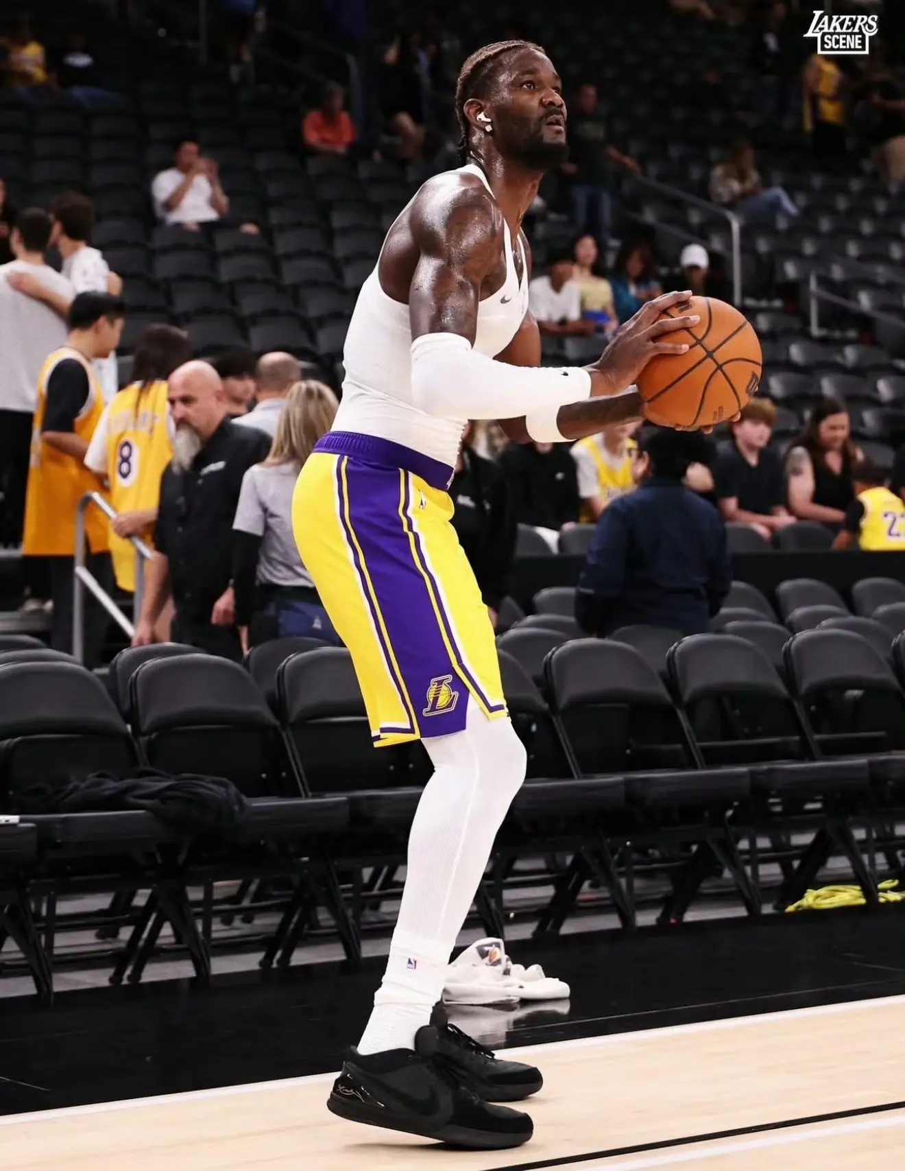 艾顿出战, 和巴克利的